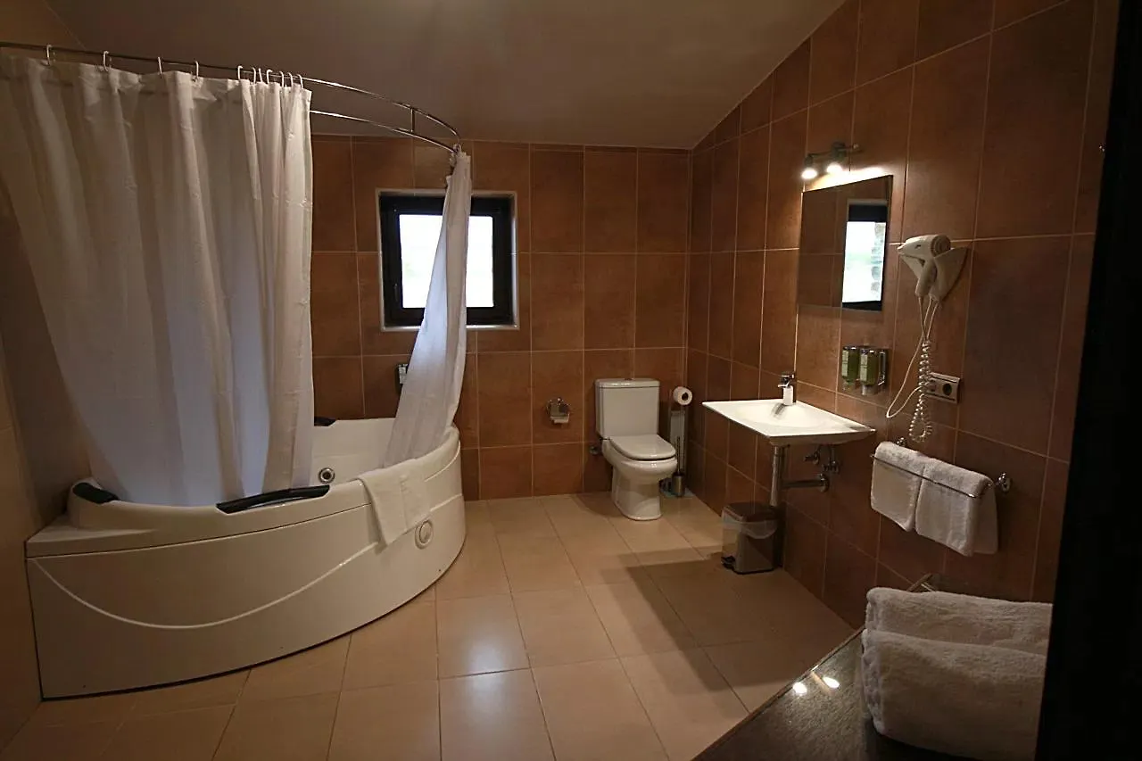 Mas Renart Villa Mollet de Perelada 0*,  Spain